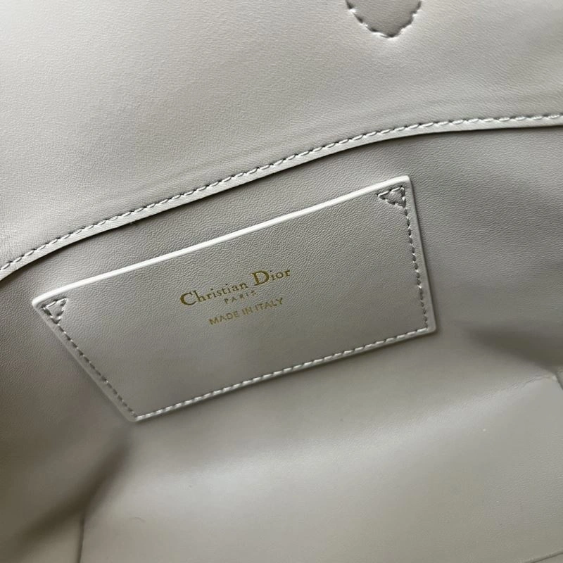 Christian Dior Shopping Bags Refined 84236