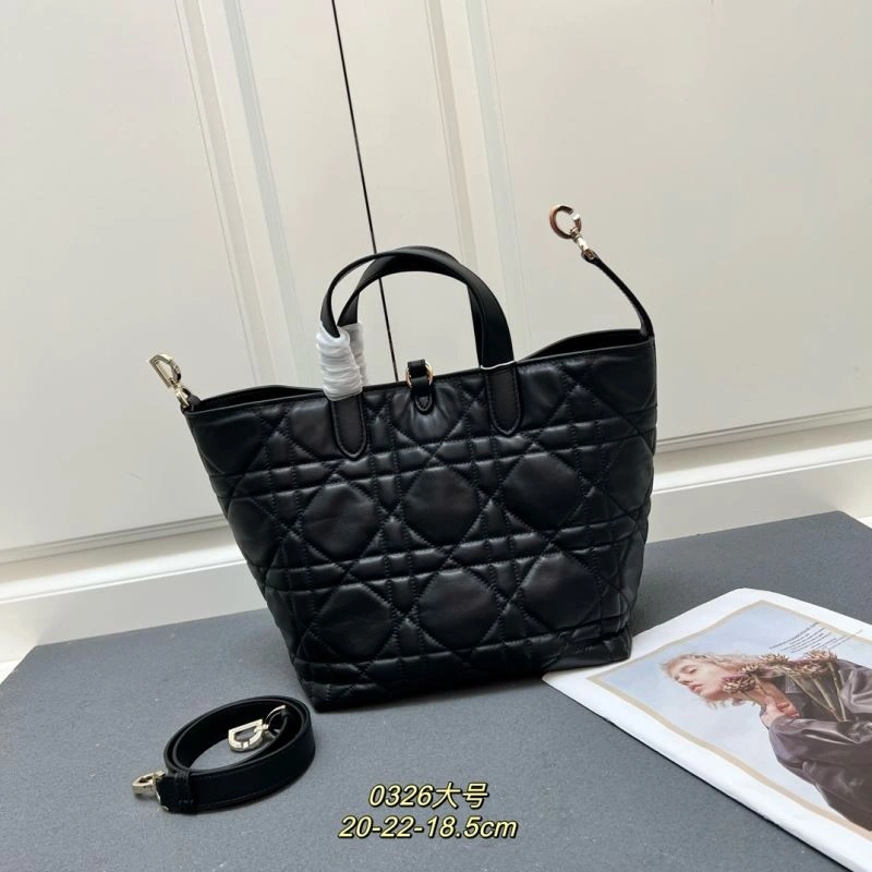 Bright Christian Dior Shopping Bags 84239