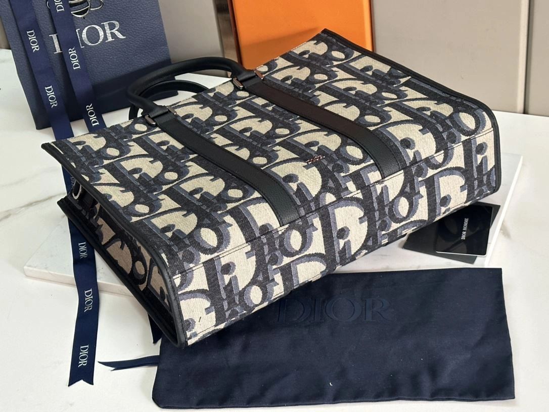 GoodFit Christian Dior Shopping Bags 92193
