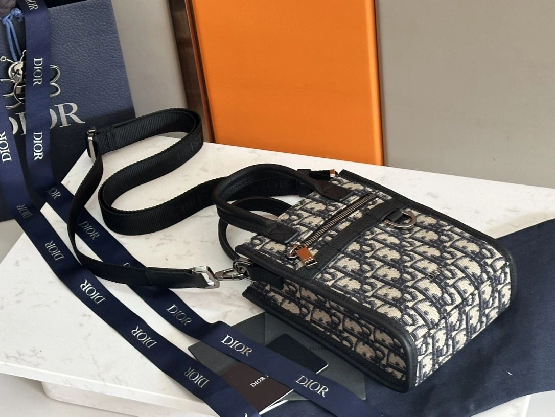 Christian Dior Shopping Bags Durable 92258