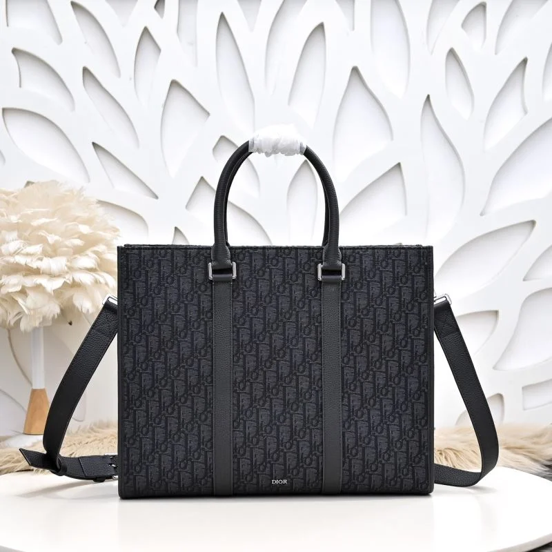 WellDesigned Christian Dior Shopping Bags 46265