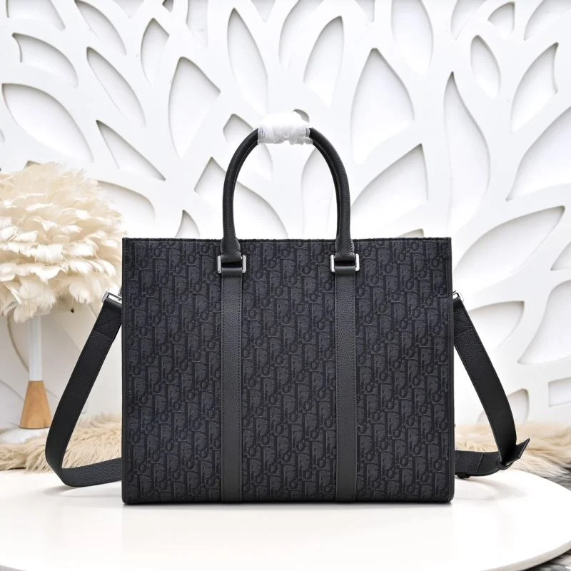 WellDesigned Christian Dior Shopping Bags 46265