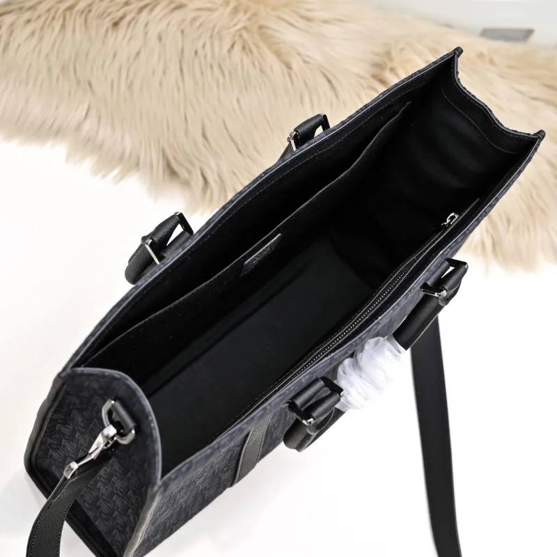 WellDesigned Christian Dior Shopping Bags 46265