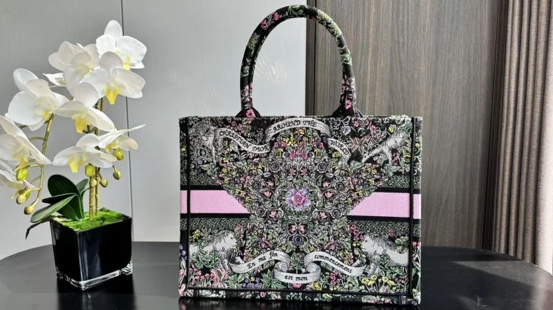 Sleek Christian Dior Shopping Bags 46257