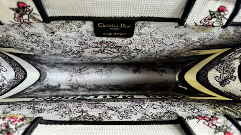 Christian Dior Shopping Bags Colorful 46256