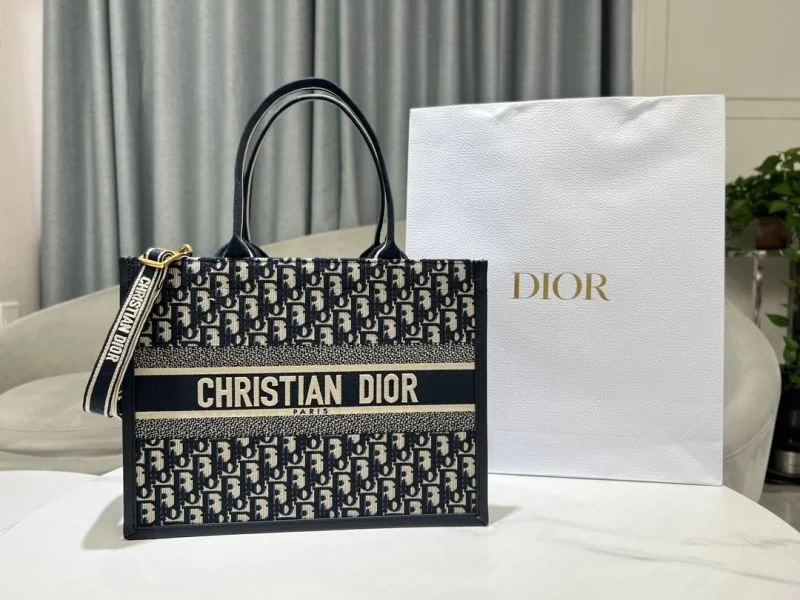 Christian Dior Shopping Bags UrbanChic 46240