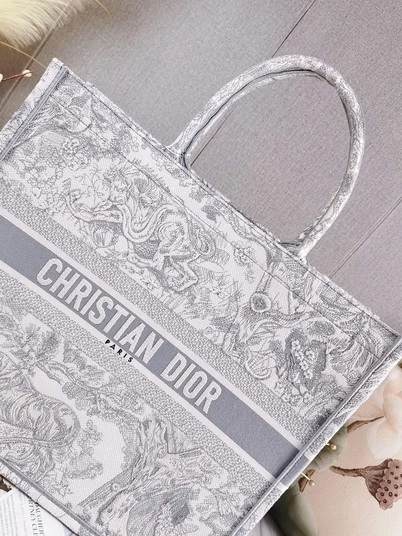 Resilient Christian Dior Shopping Bags 46293