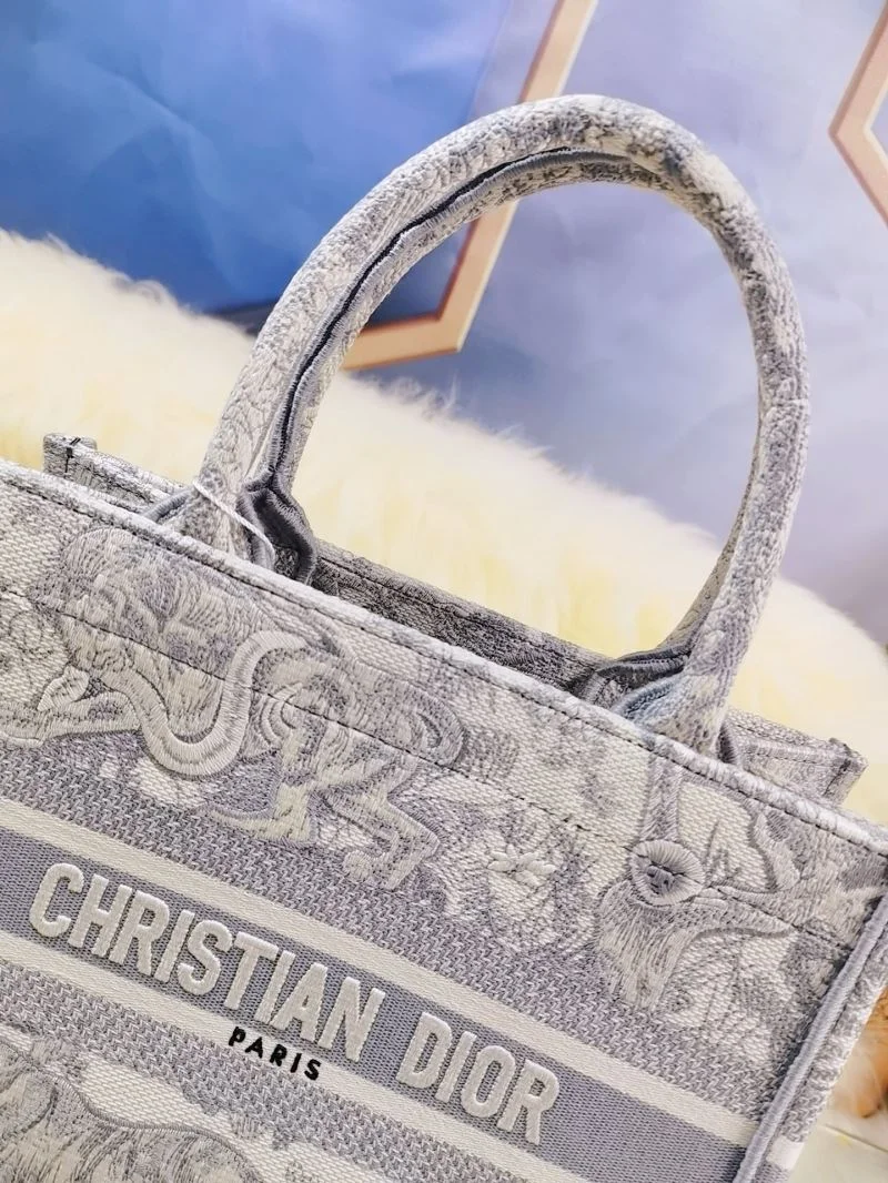 Elegant Christian Dior Shopping Bags 46225
