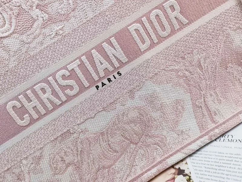 Christian Dior Shopping Bags ModernLook 46223