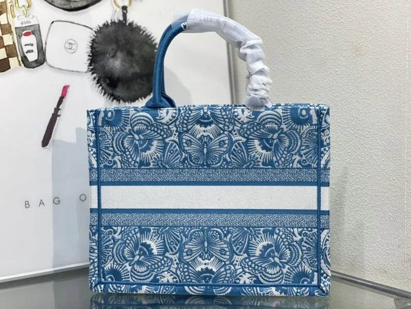 Fashionable Christian Dior Shopping Bags 46196