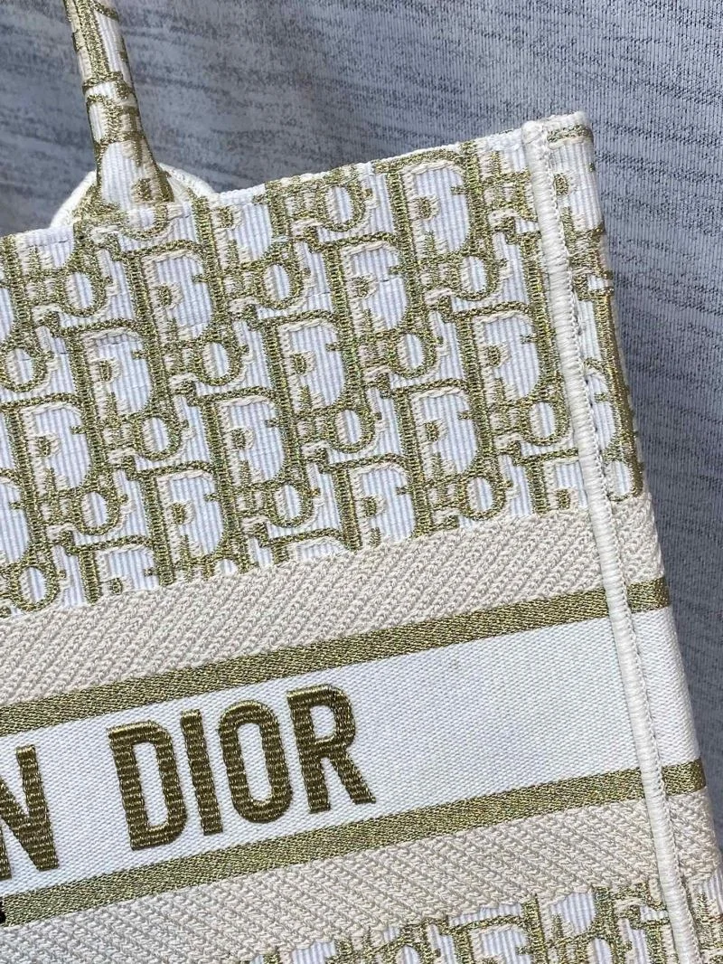 Snug Christian Dior Shopping Bags 46191