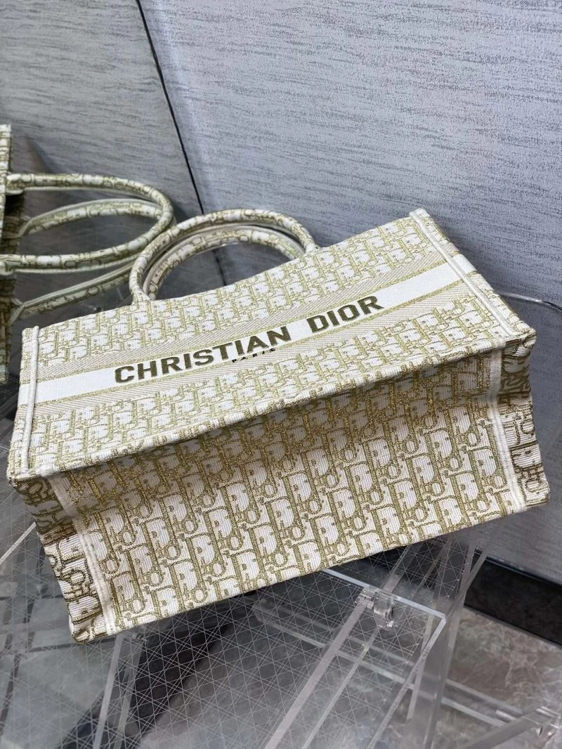 Snug Christian Dior Shopping Bags 46191
