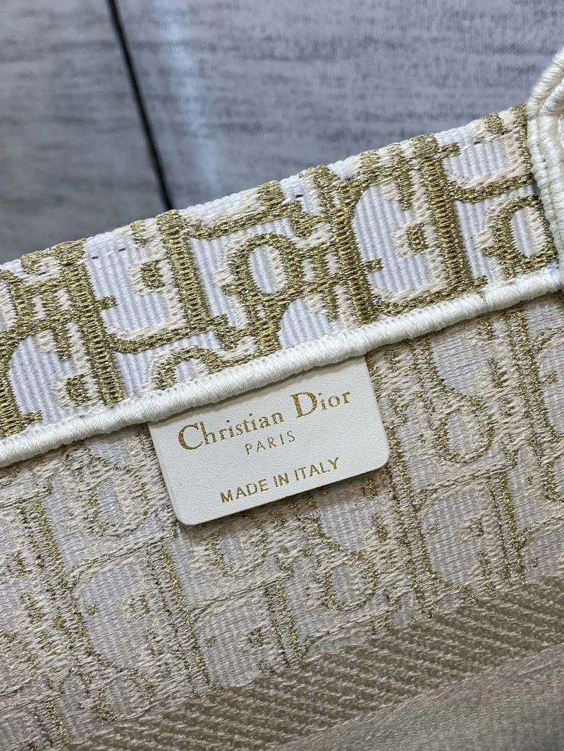 Snug Christian Dior Shopping Bags 46191