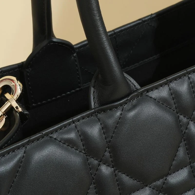 MoistureWicking Christian Dior Shopping Bags 46189