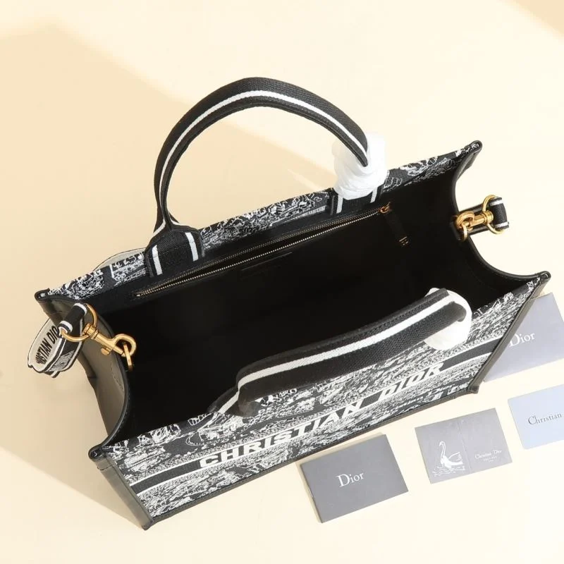 Christian Dior Shopping Bags EyeCatching 46182