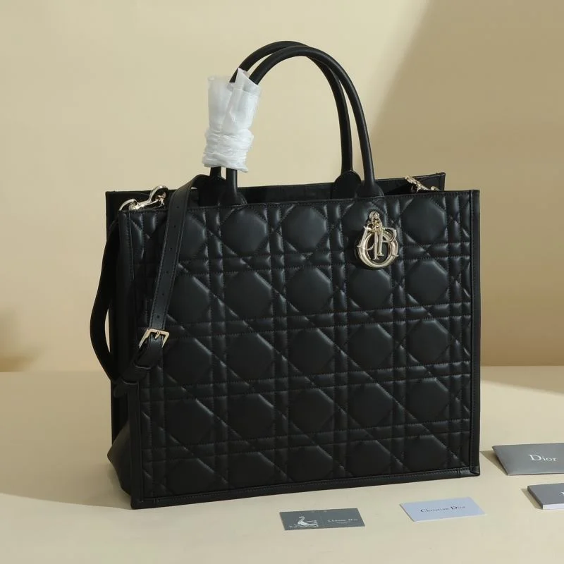 Tailored Christian Dior Shopping Bags 46179