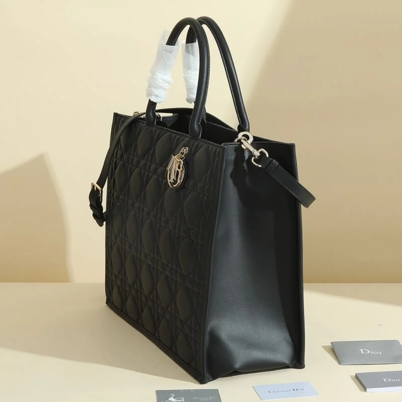 Tailored Christian Dior Shopping Bags 46179