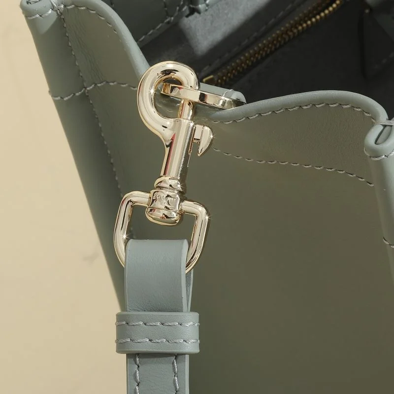 Elegant Christian Dior Shopping Bags 46219