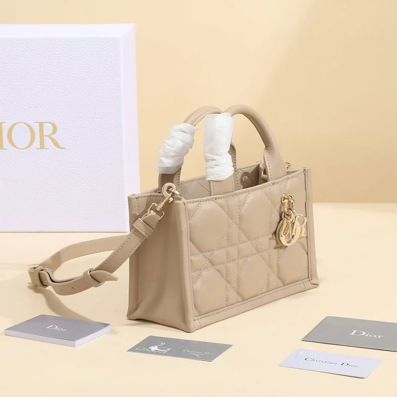 Elegant Christian Dior Shopping Bags 46176