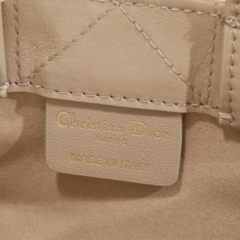 Elegant Christian Dior Shopping Bags 46176