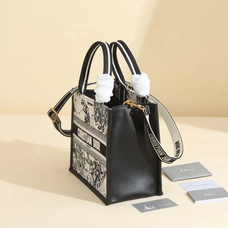 Bright Christian Dior Shopping Bags 46168