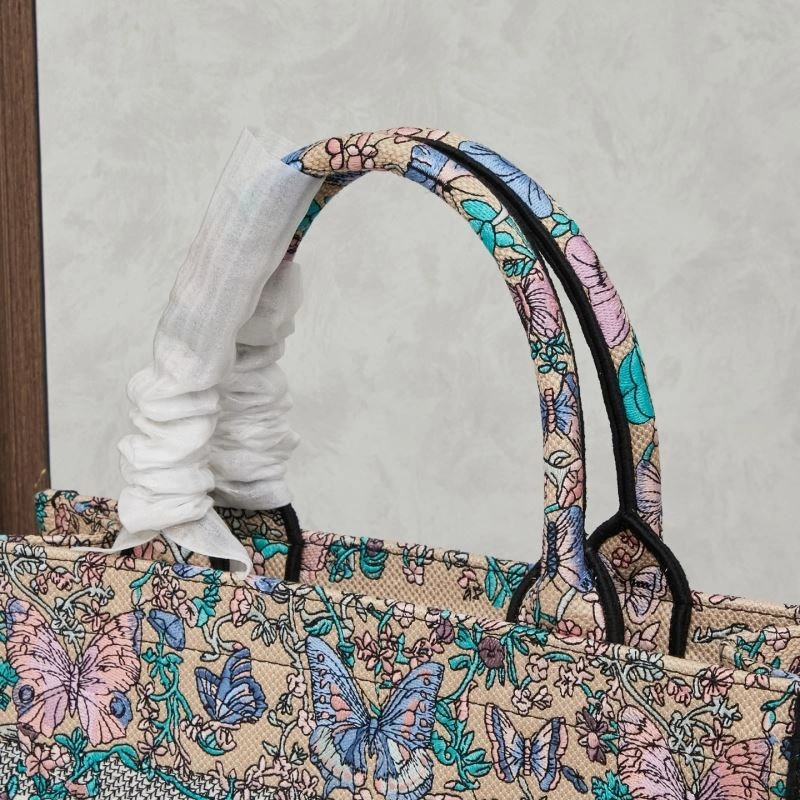 Vibrant Christian Dior Shopping Bags 86190
