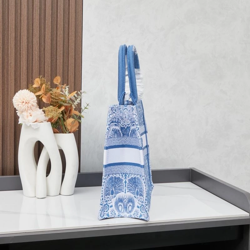 Supportive Christian Dior Shopping Bags 86272