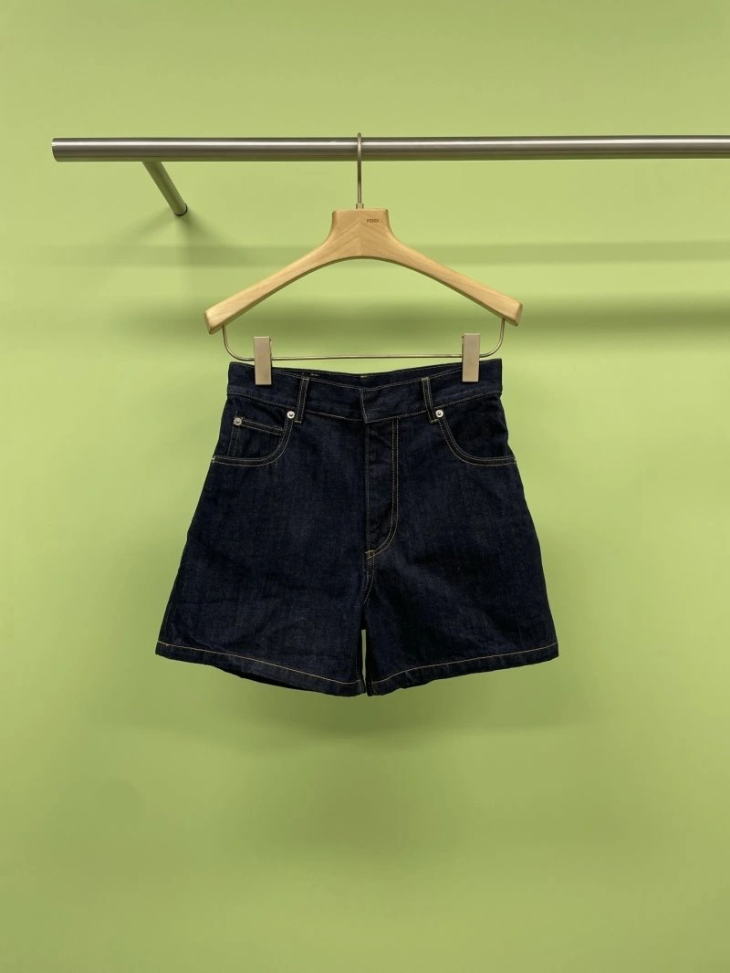 Effortless Christian Dior Short Pants 112052