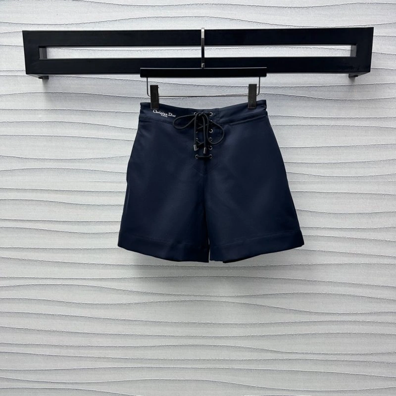Trendsetting Christian Dior Short Pants 112017