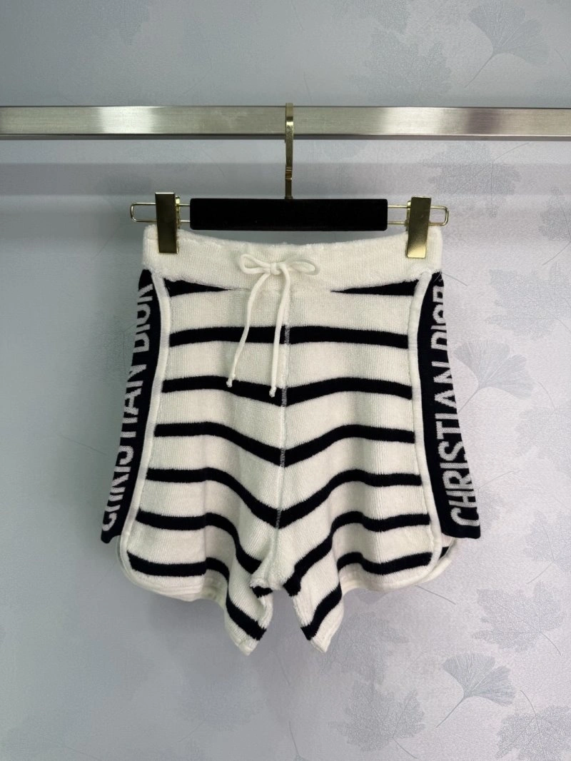 Sporty Christian Dior Short Pants 113719