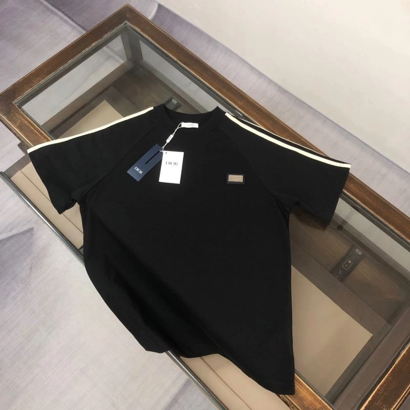 Flexible Christian Dior Short Suits 117708