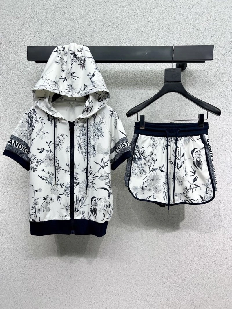 TravelReady Christian Dior Short Suits 112829