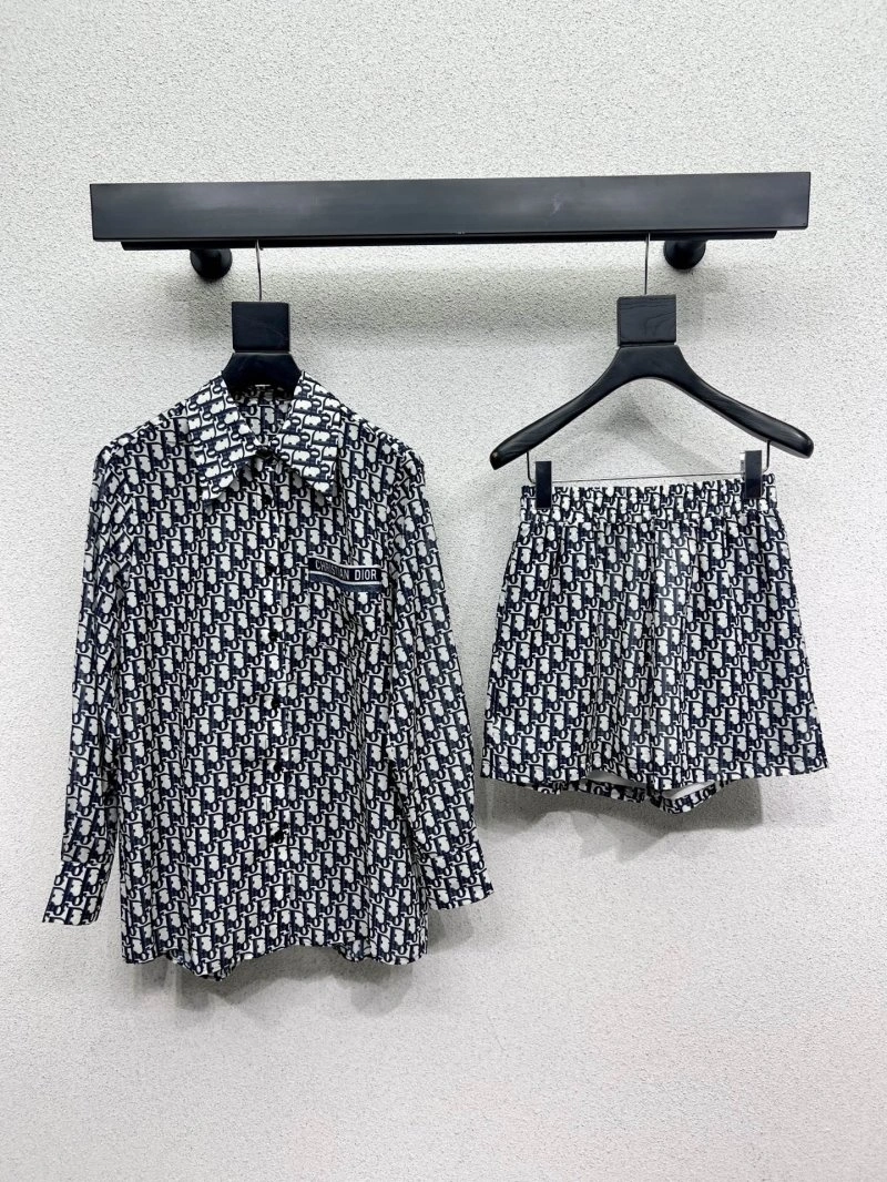 Durable Christian Dior Short Suits 114255