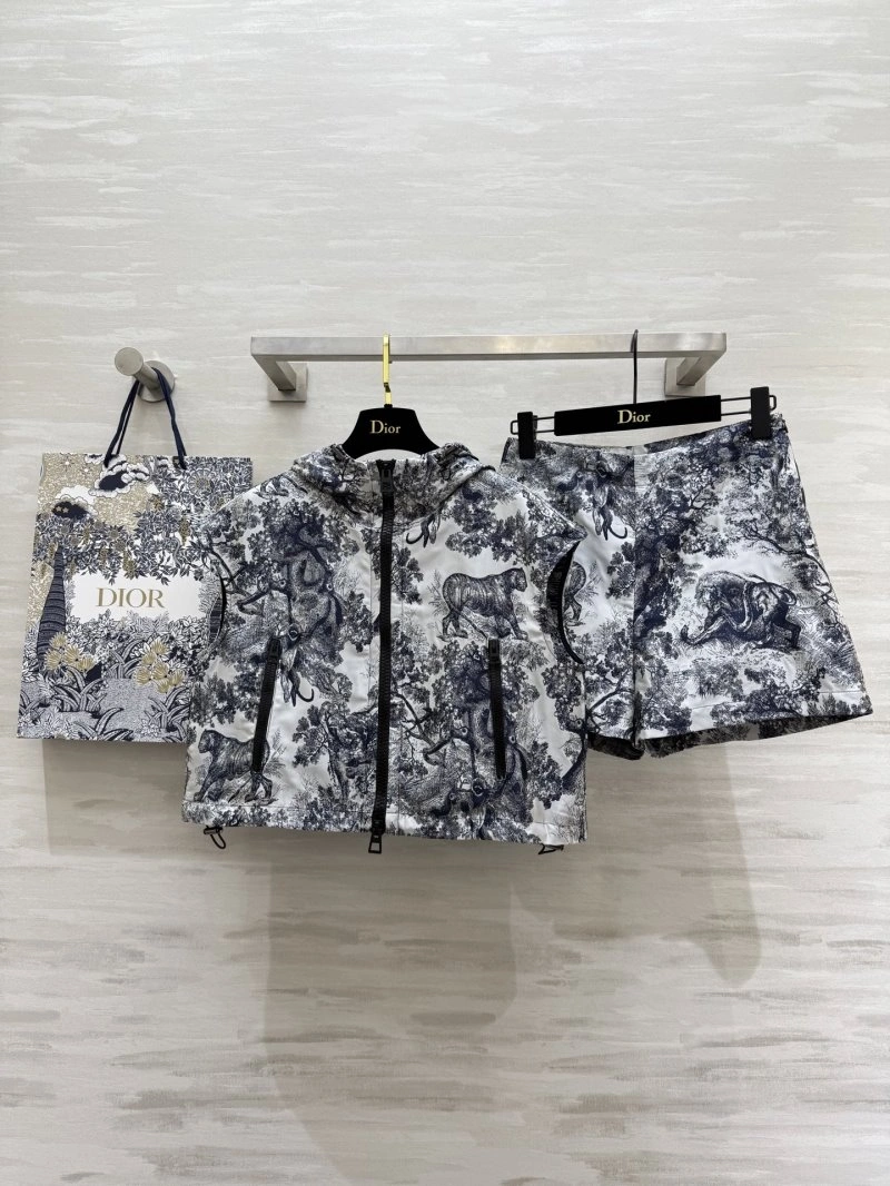 UrbanStyle Christian Dior Short Suits 113668