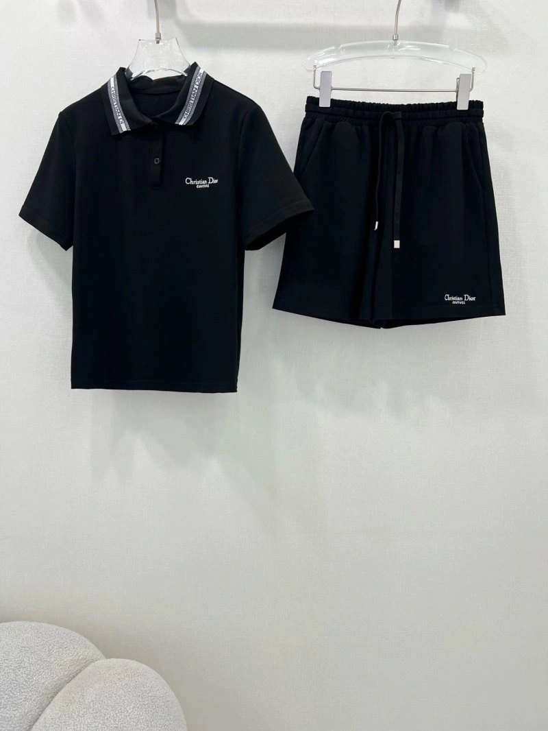 Christian Dior Short Suits Sporty 113683