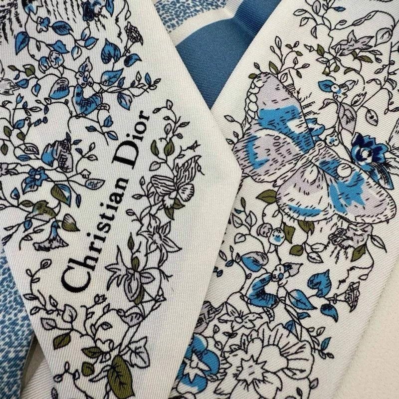 Elegant Christian Dior Silk 272349