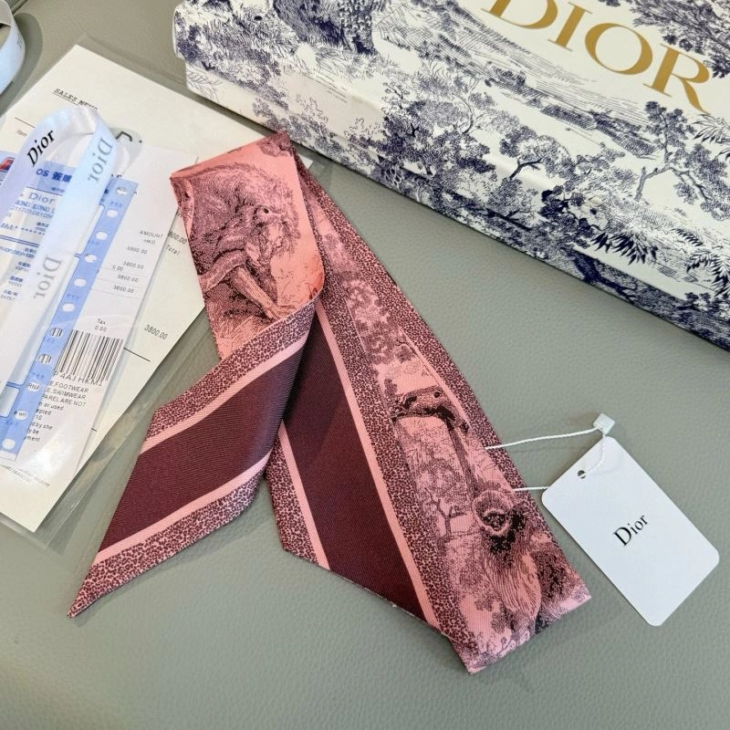 Contemporary Christian Dior Silk 272304