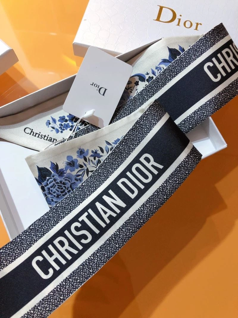 Contemporary Christian Dior Silk 272537
