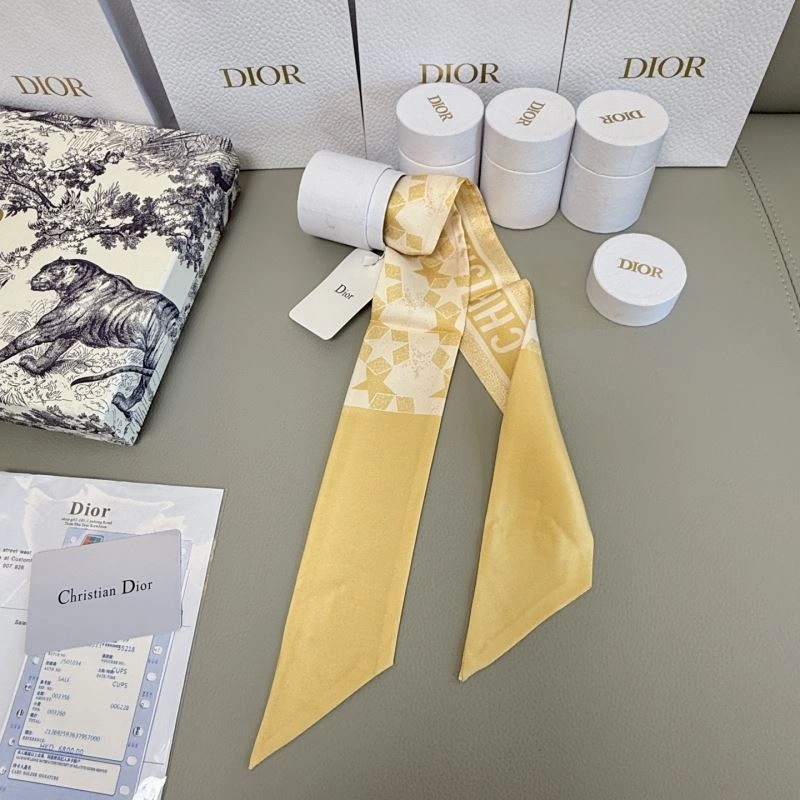 Youthful Christian Dior Silk 272975