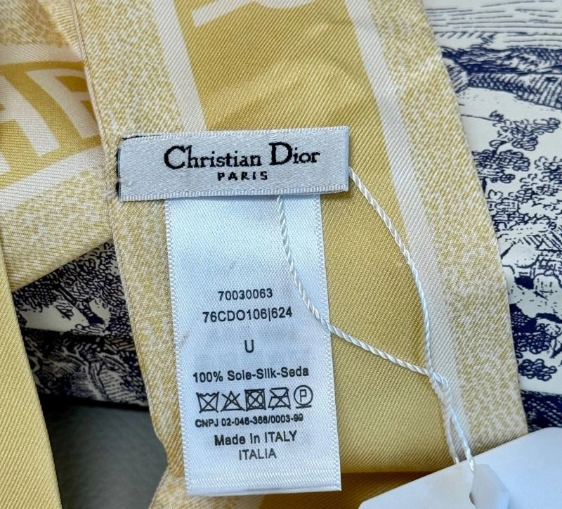 Youthful Christian Dior Silk 272975