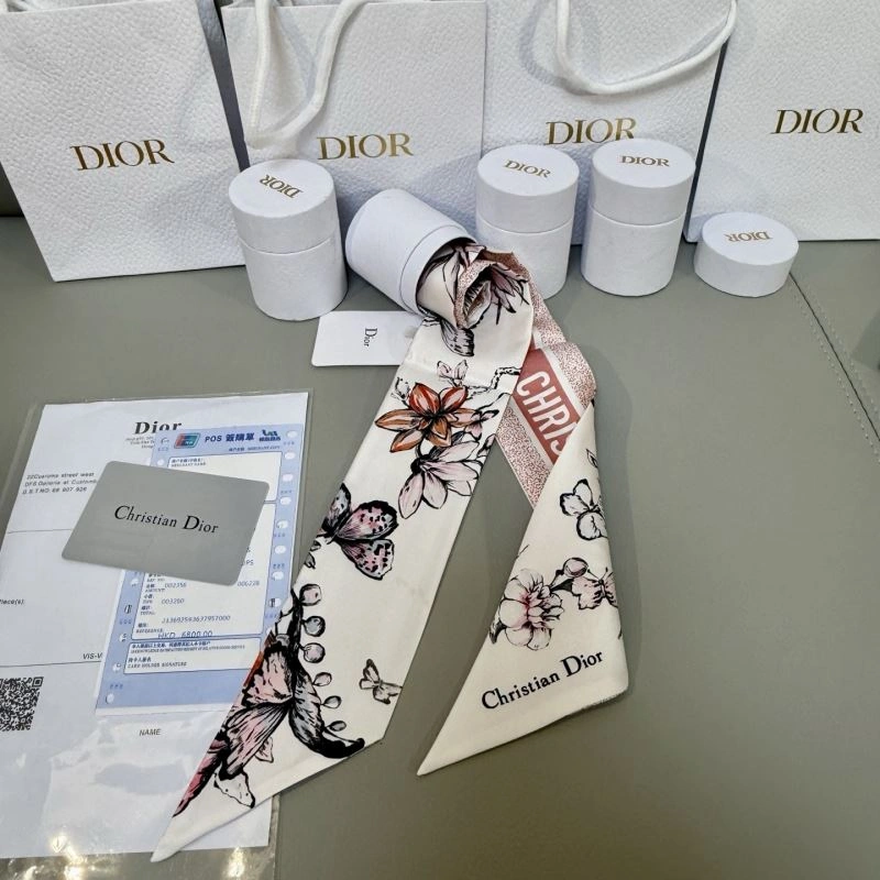 WellDesigned Christian Dior Silk 272939