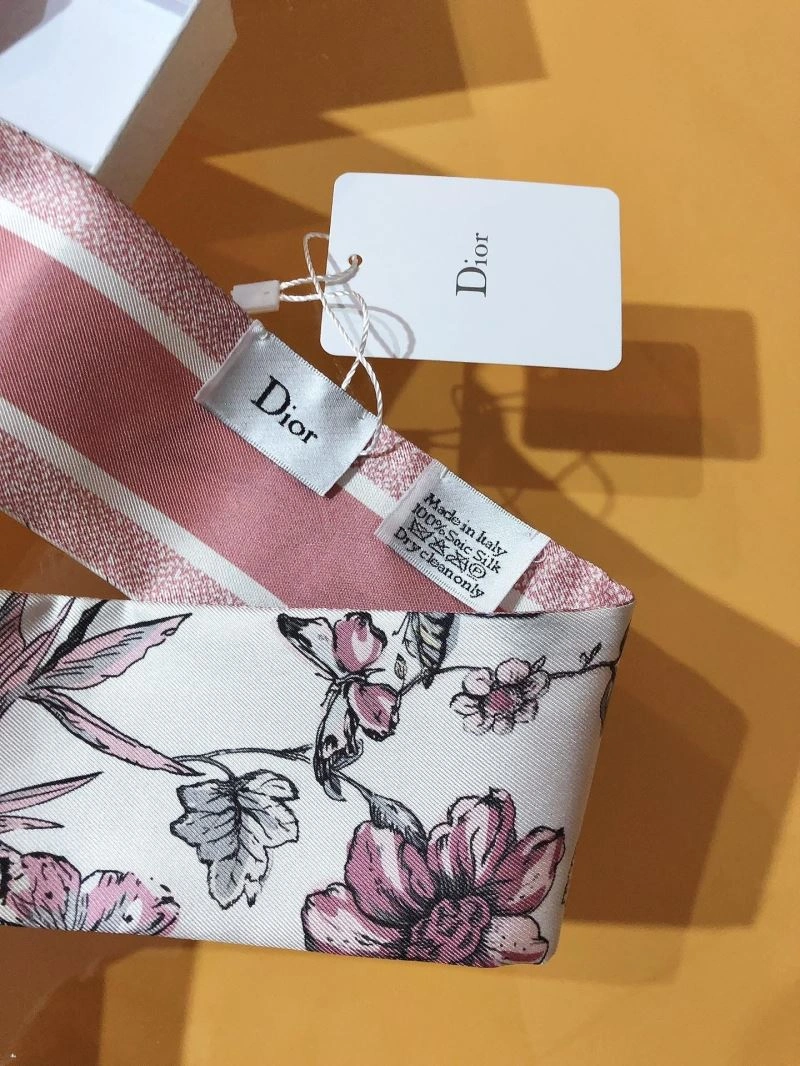 Supportive Christian Dior Silk 272932
