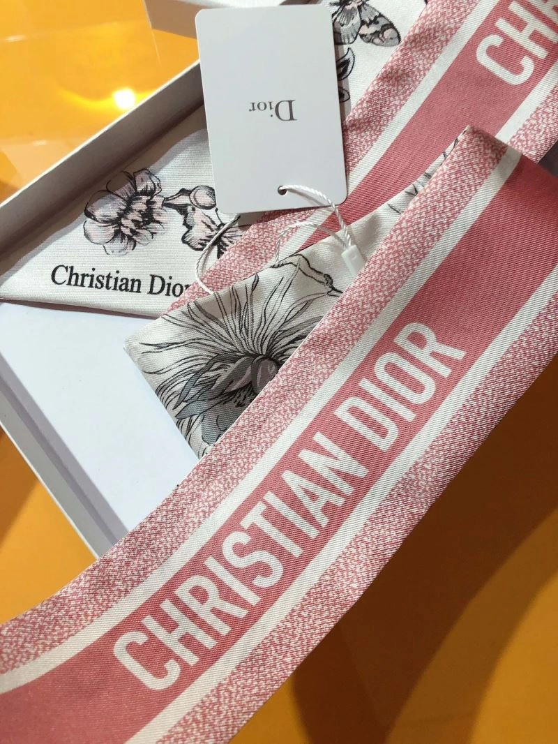 Supportive Christian Dior Silk 272932