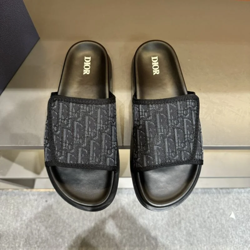 Effortless Christian Dior Slippers 20532