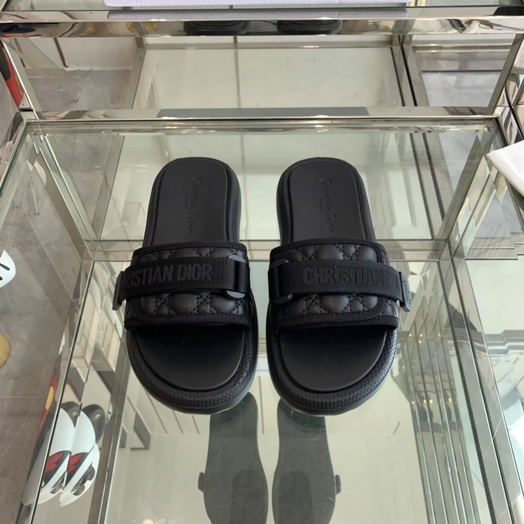 Christian Dior Slippers Unisex 21127