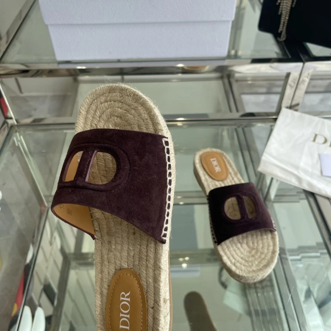 Vibrant Christian Dior Slippers 21132