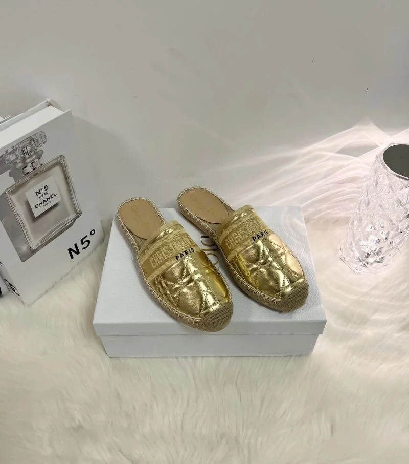 Sophisticated Christian Dior Slippers 21927