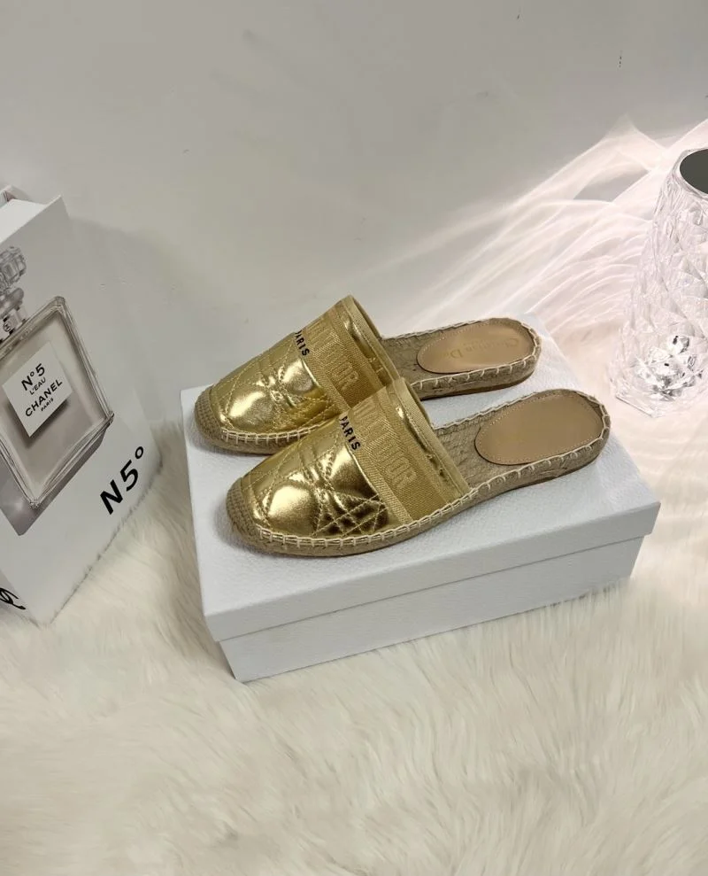 Sophisticated Christian Dior Slippers 21927