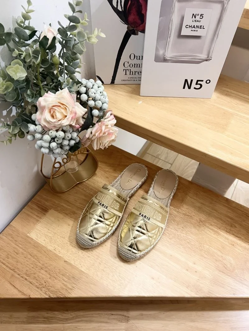 Reliable Christian Dior Slippers 21915