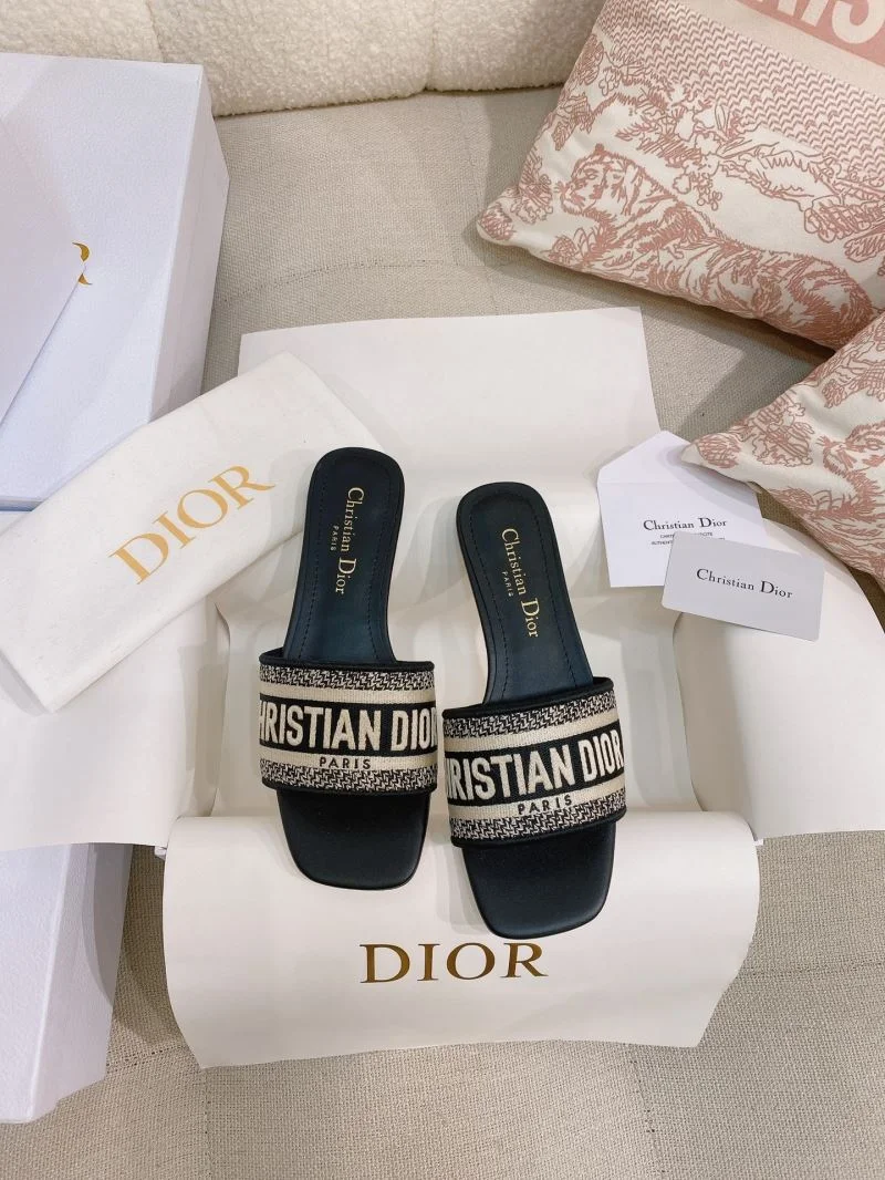 Unique Christian Dior Slippers 21850